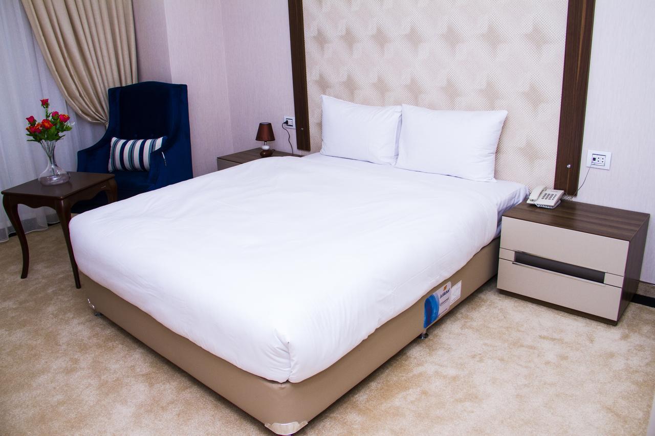 Continent Hotel บากู ภายนอก รูปภาพ